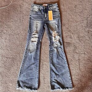 Risen Medium Wash Distressed Jeans NWT